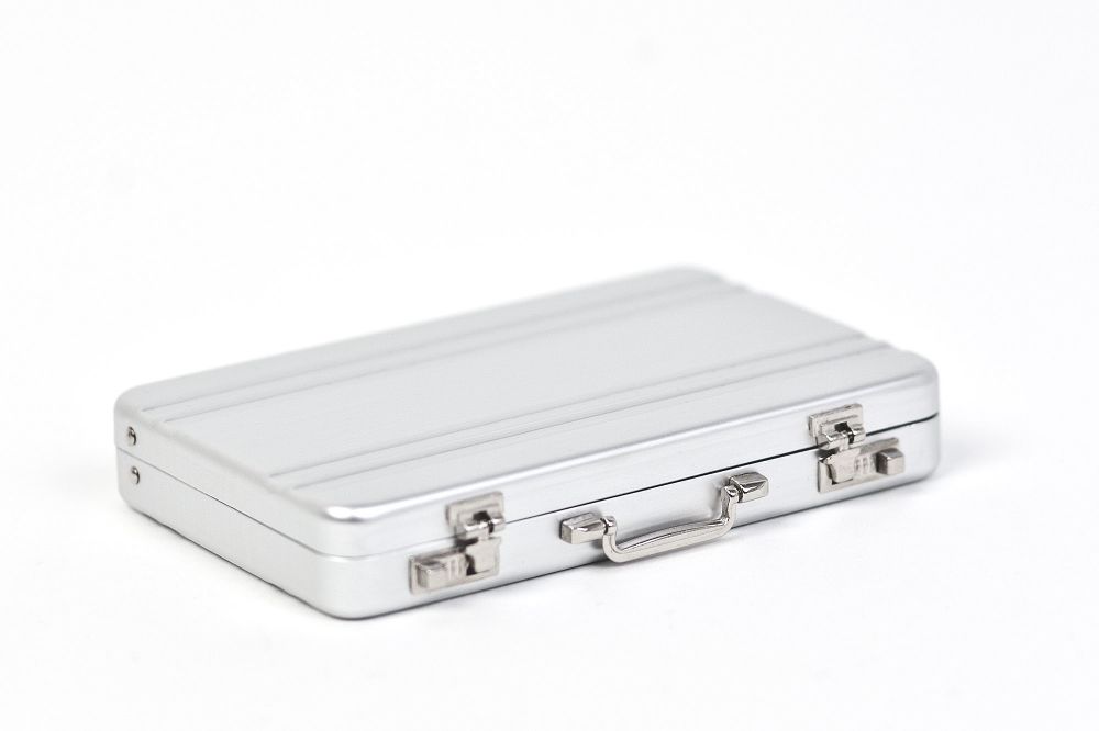 Упаковки из жести и алюминия для кредитных карт Упаковки из жести и алюминия для кредитных карт